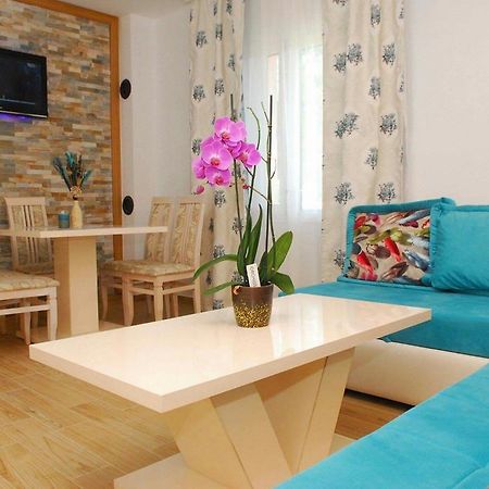 Apartments Kuc Тиват Экстерьер фото