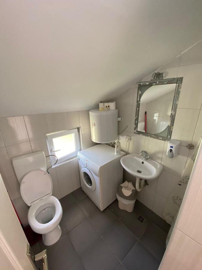 Apartments Kuc Тиват Экстерьер фото